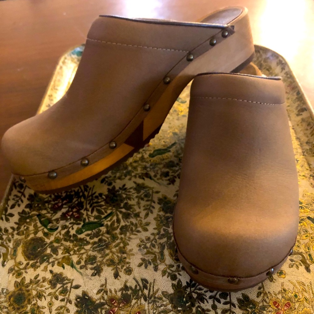Sanita wooden clogs